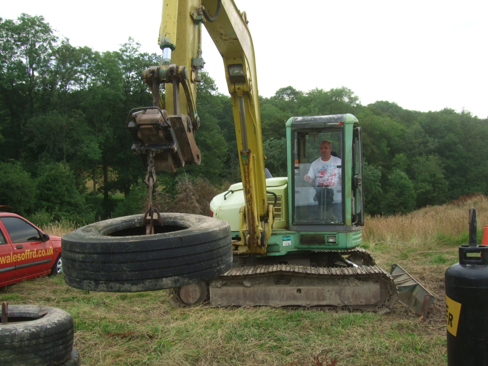 360° Excavator Driving or Digger Driving Experience